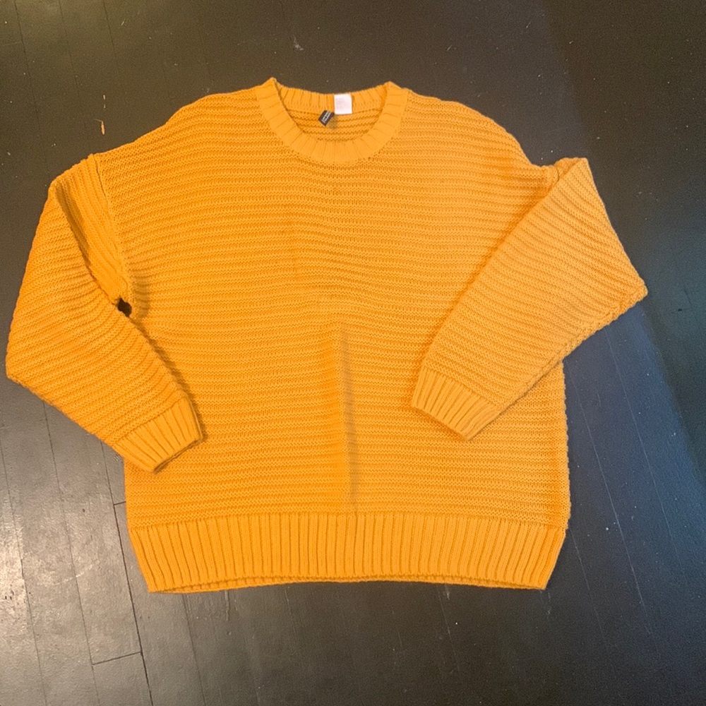 H&M sweater